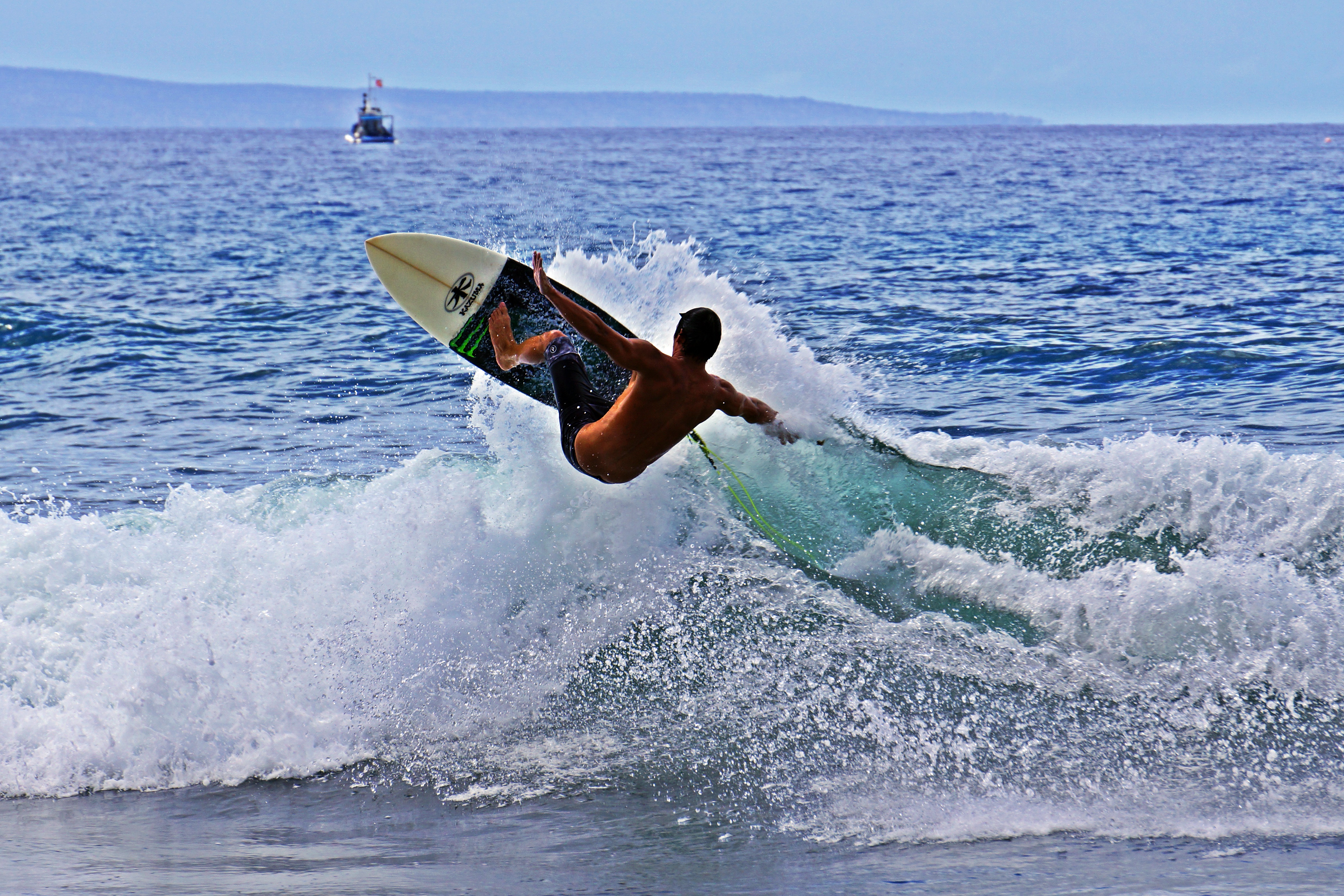 Ian Surfing Lahaina Video